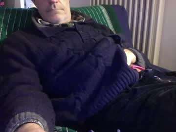 Mynakedbeach Chaturbate stream image from April 16, 2025