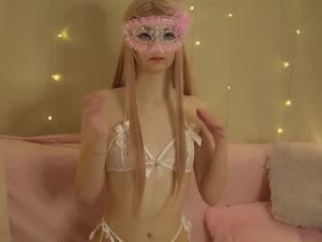Vikky_Kim Chaturbate stream image from April 16, 2025