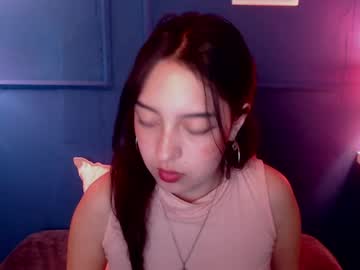 Julie_Fleur Chaturbate stream image from April 16, 2025