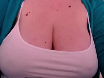 Katynextdoor Chaturbate stream image from April 16, 2025
