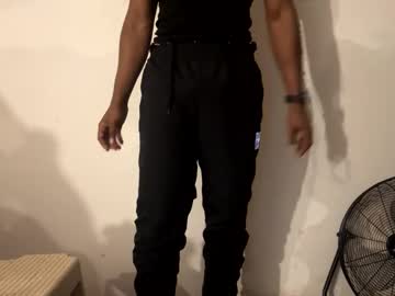 Sluttylyfe4l Chaturbate stream image from April 16, 2025