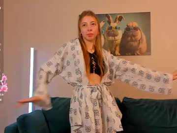 Annemoore1 Chaturbate stream image from April 16, 2025