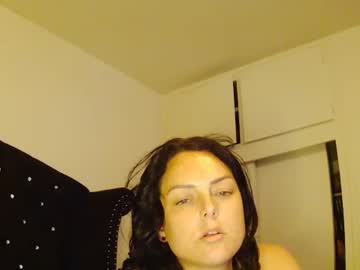 Breeannnicole Chaturbate stream image from April 16, 2025