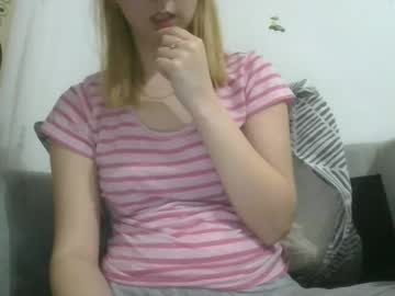 Shy_Rozy18 Chaturbate stream image from April 16, 2025