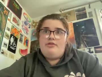 Sourpeaches Chaturbate stream image from April 16, 2025