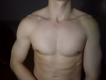 Fitzzzs Chaturbate stream image from April 16, 2025