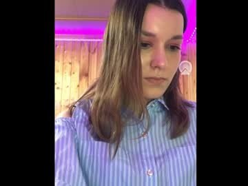 Phoenix111117 Chaturbate stream image from April 16, 2025