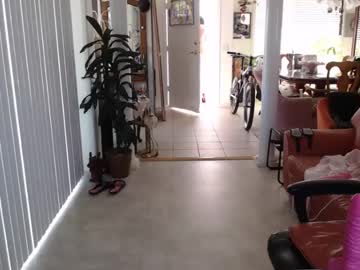 Kellyannelynn Chaturbate stream image from April 16, 2025