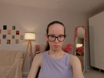 Lynettebails stream image from April 16, 2025