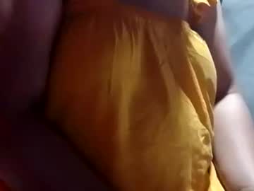 Teasermom Chaturbate stream image from April 16, 2025