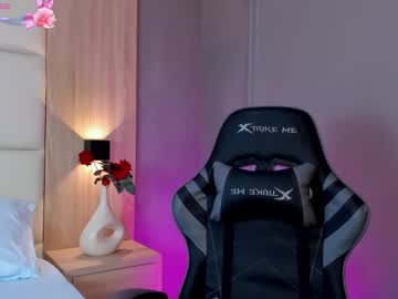 Bella1207 Chaturbate stream image from April 16, 2025