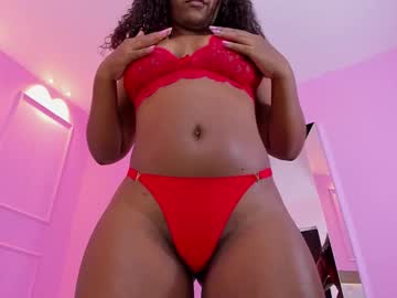 Isamartinn Chaturbate stream image from April 16, 2025