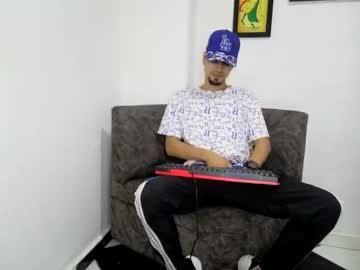 Bestia_Salvaje Chaturbate stream image from April 16, 2025