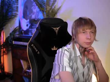 Cloud_Deal Chaturbate stream image from April 16, 2025