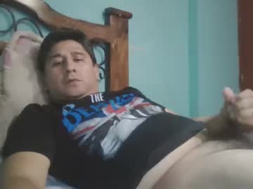Dickeduardo Chaturbate stream image from April 16, 2025