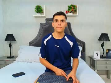 Jacobrobeerts Chaturbate stream image from April 16, 2025