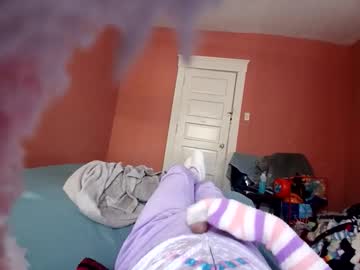 Longsocks25 Chaturbate stream image from April 16, 2025