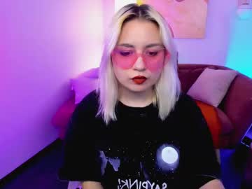 Michelle_Rebel Chaturbate stream image from April 16, 2025