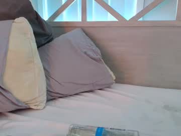 Whoeveryouwantmetobe666 Chaturbate stream image from April 16, 2025