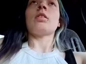 Ashlynn5716 Chaturbate stream image from April 17, 2025