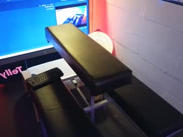 Beefstick468157 Chaturbate stream image from April 17, 2025