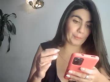 Evacollins12 Chaturbate stream image from April 17, 2025