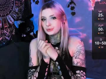 Holy_Melanie Chaturbate stream image from April 17, 2025