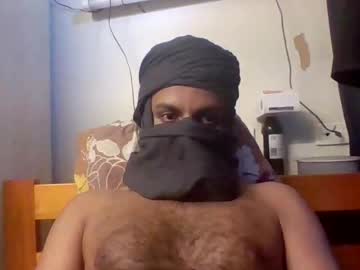 Brownmanin40s Chaturbate stream image from April 17, 2025