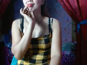 Cutewina Chaturbate stream image from April 17, 2025
