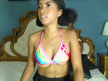 Lizzrousse Chaturbate stream image from April 17, 2025