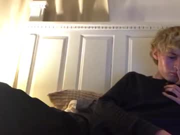 Ar3t15 Chaturbate stream image from April 17, 2025