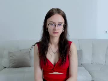 Div_Virt Chaturbate stream image from April 17, 2025