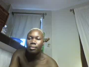 Sexqueen02 Chaturbate stream image from April 17, 2025