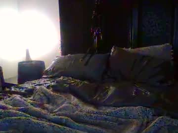 Atwen002 Chaturbate stream image from April 17, 2025