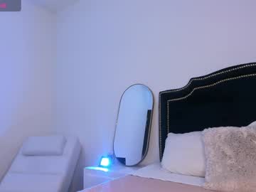 Manuelasotoo Chaturbate stream image from April 17, 2025