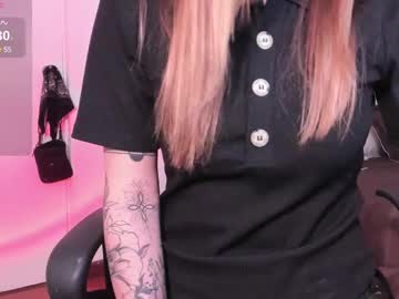 Hat_Girl Chaturbate stream image from April 17, 2025
