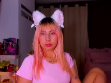 Omg_What18 Chaturbate stream image from April 17, 2025