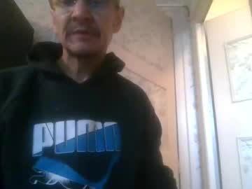 Pichoun71 Chaturbate stream image from April 17, 2025