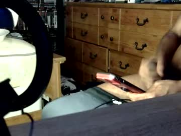 Rjsilver5 Chaturbate stream image from April 17, 2025