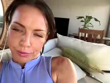 Elizaday388 Chaturbate stream image from April 17, 2025