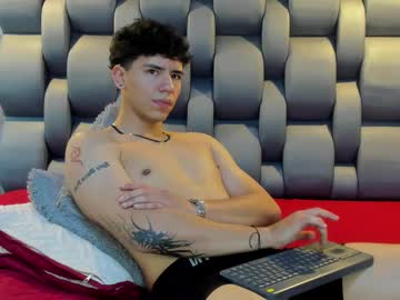 Tobiaz_Vega Chaturbate stream image from April 17, 2025