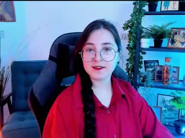 Virtualvoyant Chaturbate stream image from April 17, 2025