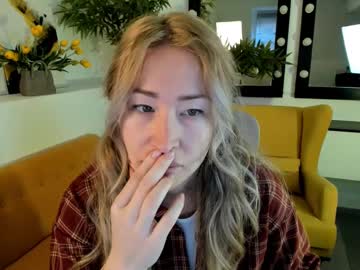 Astramonroe Chaturbate stream image from April 17, 2025