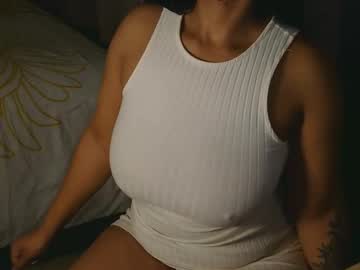 Cherrybabexx Chaturbate stream image from April 17, 2025