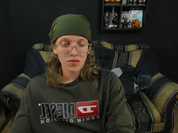 Jinnlook Chaturbate stream image from April 17, 2025