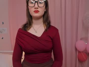 Pinkaura Chaturbate stream image from April 17, 2025