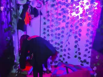 Roxanbunny Chaturbate stream image from April 17, 2025