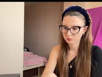 Andromeda_Kiss Chaturbate stream image from April 17, 2025