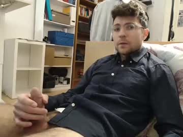 Dantheman233 Chaturbate stream image from April 17, 2025