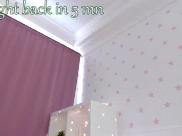 Loriwade Chaturbate stream image from April 17, 2025